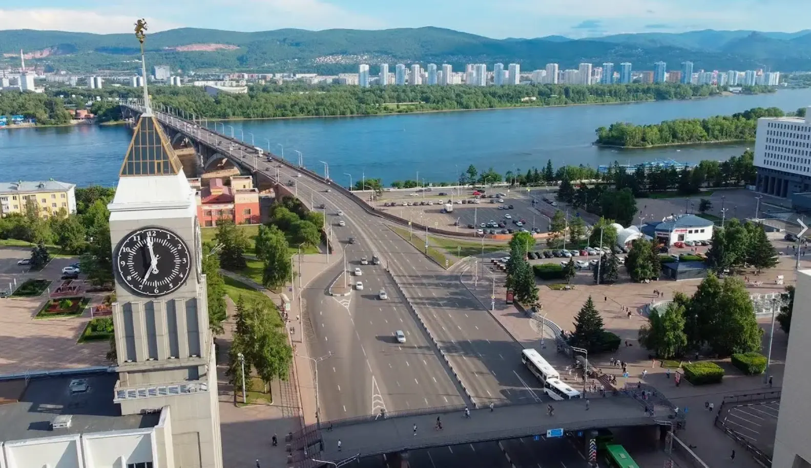 Прокат снаряжения Изи Катка в Красноярске